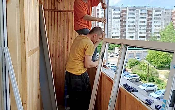 Установка окон Veka и отделка лоджии 1