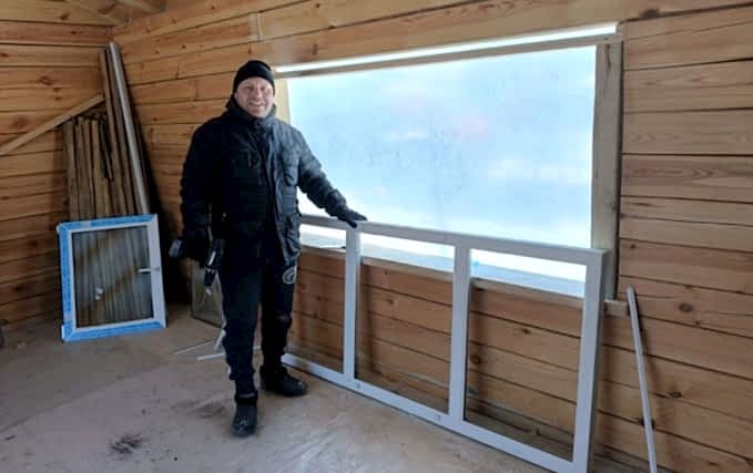 Установка окон в садовом домике 1