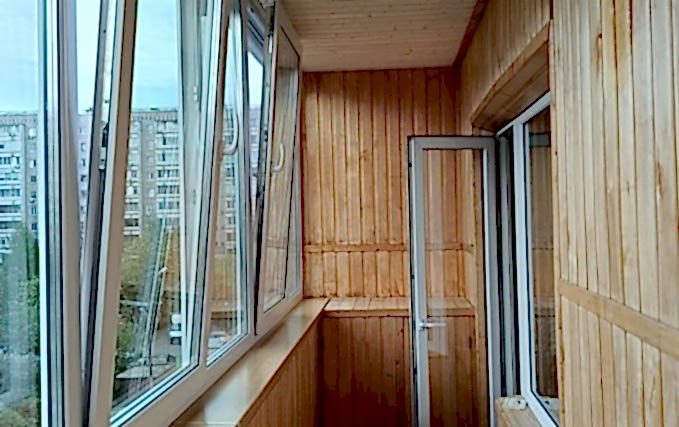 Установка окон Veka и отделка лоджии 3