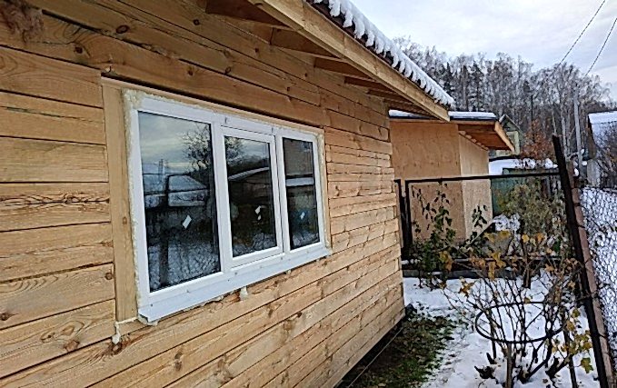 Установка окон в садовом домике 3