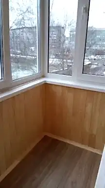 Теплый балкон из профиля Века, с обшивкой и теплыми полами