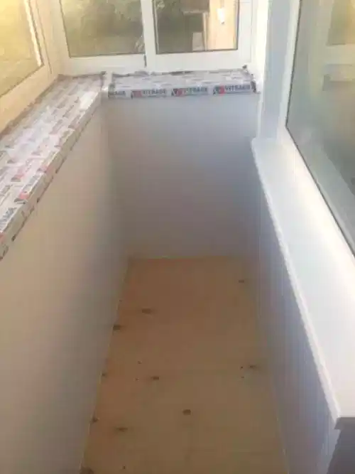 Отделка, обшивка балкона